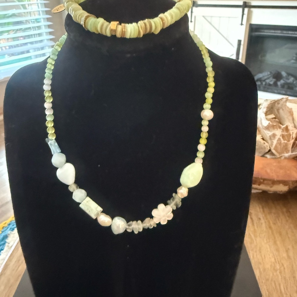 Urban Outfitters Light Green Beaded Necklace Set